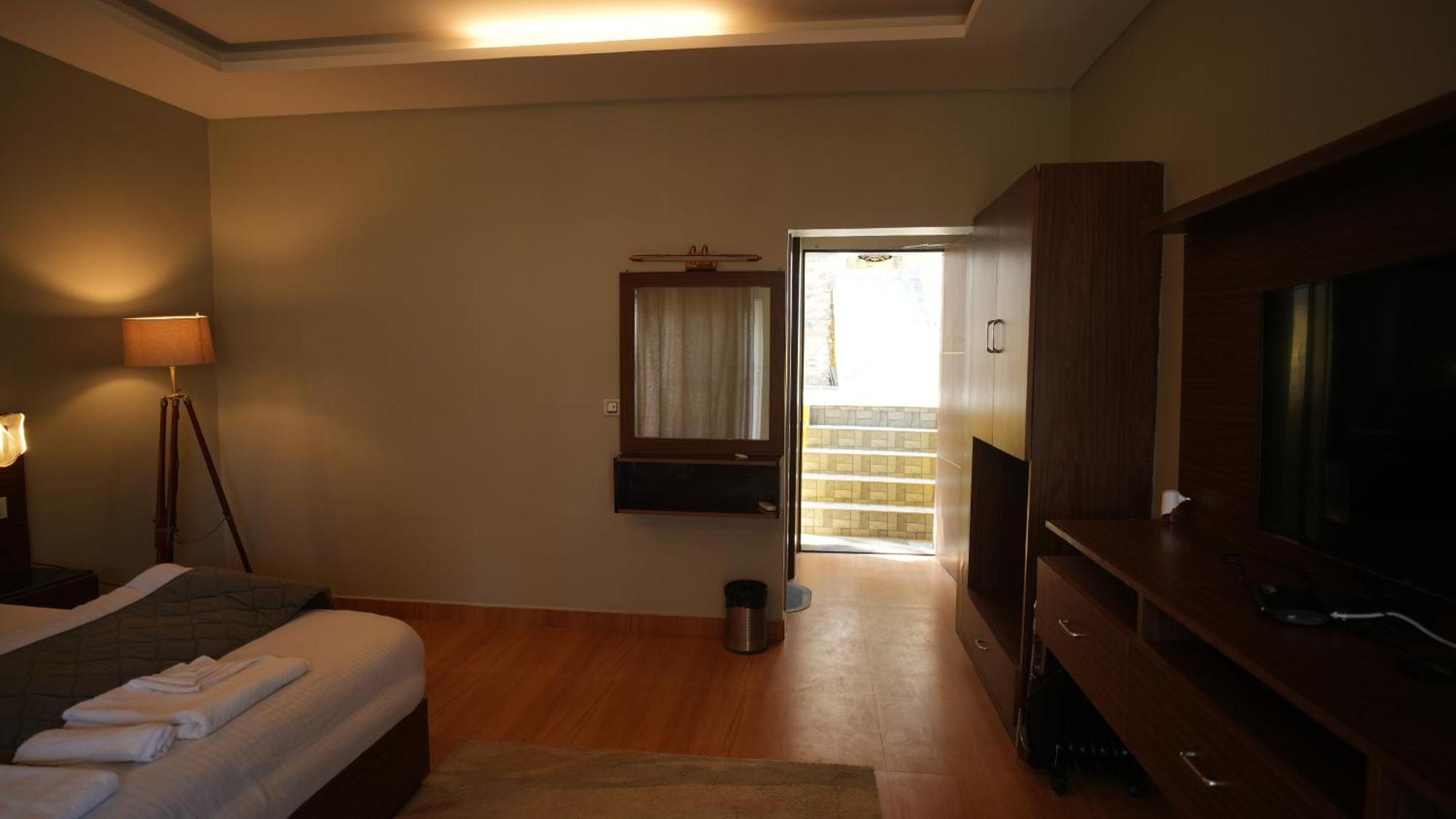 The Foresta By Orchid Hospitality & Holidays Hotel Mukteshwar Kültér fotó